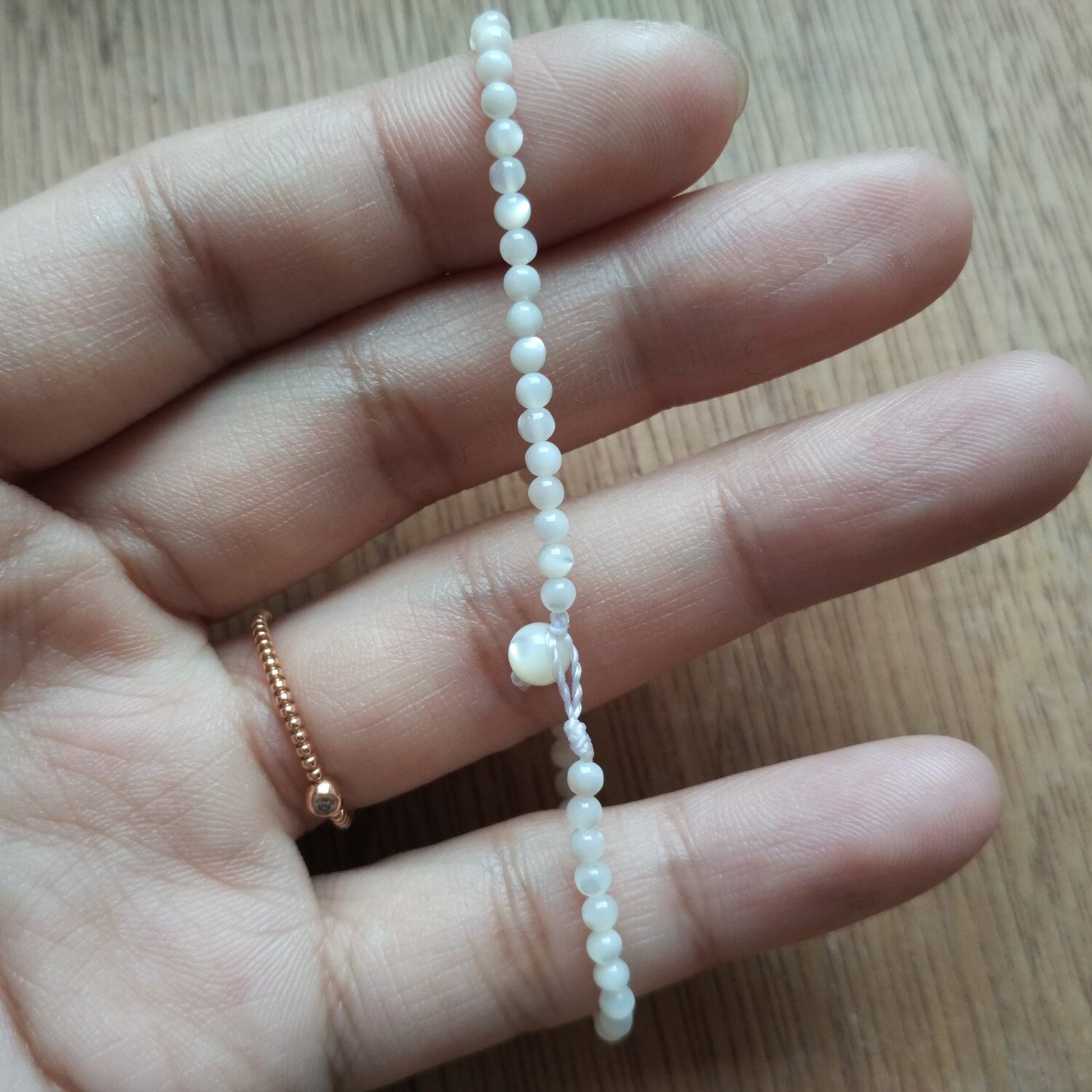 细致蝶贝美丽愿你手链迷你之美白蝶贝砂石天然手链