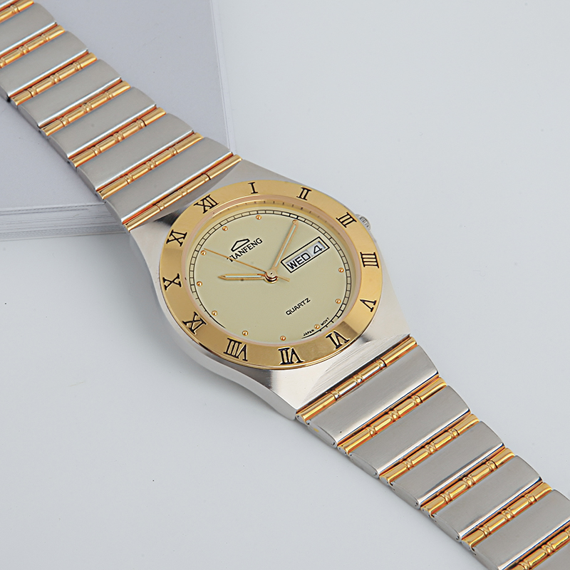 上海海达手表黄白盘罗马刻度圆形精钢简约商务男士石英表库存全新