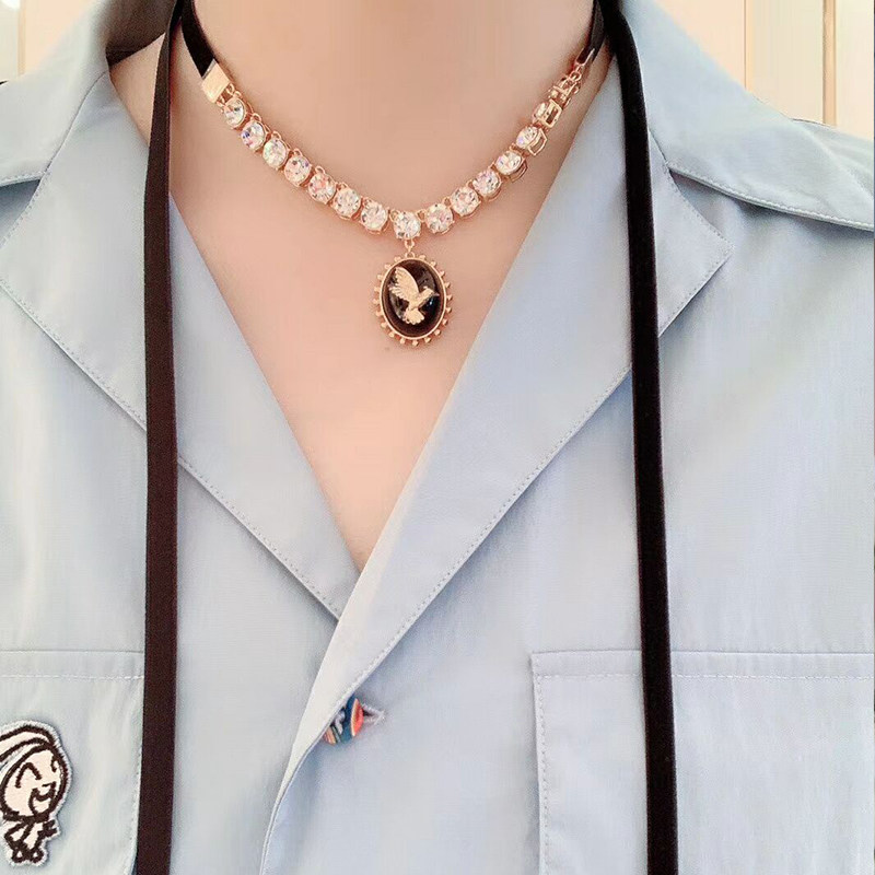 阿玛施新颖2022新款锆石水钻和平鸽树脂织带项链项链