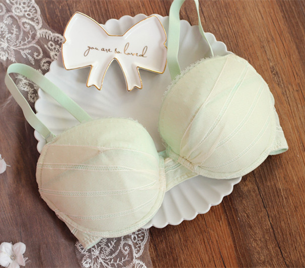 可爱日系深杯文胸尖杯薄杯大码少女内衣70cdef75cdef80def文胸套装