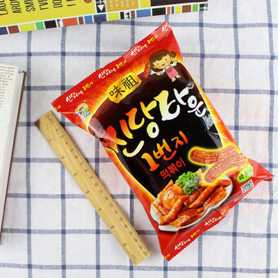 韩国辣条进口食品 九日牌味祖辛辣炒年糕条100g袋装香脆甜辣零食