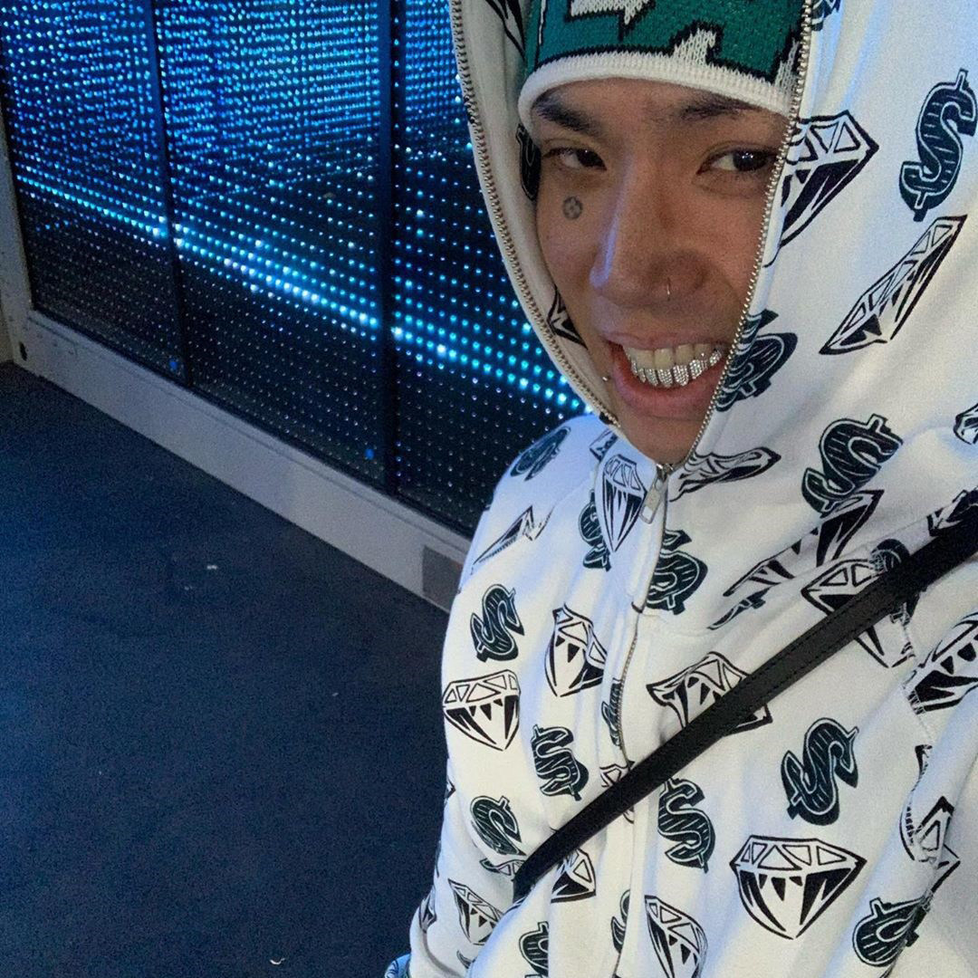 grillz金牙银牙镶钻牙套嘻哈说唱风马思唯小丑同款 hiphop rapper