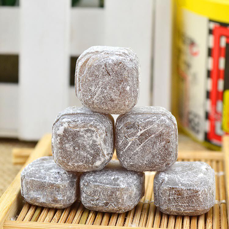 中国台湾罗汉果蜜炼枇杷金桔杨桃清凉薄荷润喉传统糖果