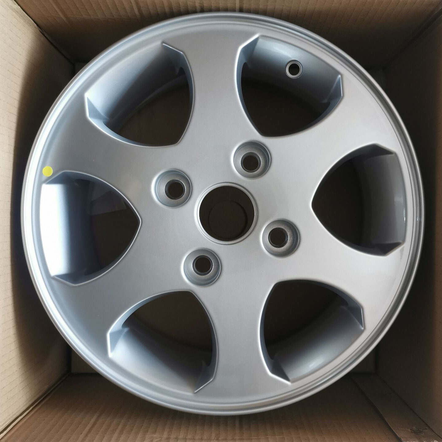 宏光轮毂适用于14寸15寸五菱之光荣光征程s3新卡轮毂