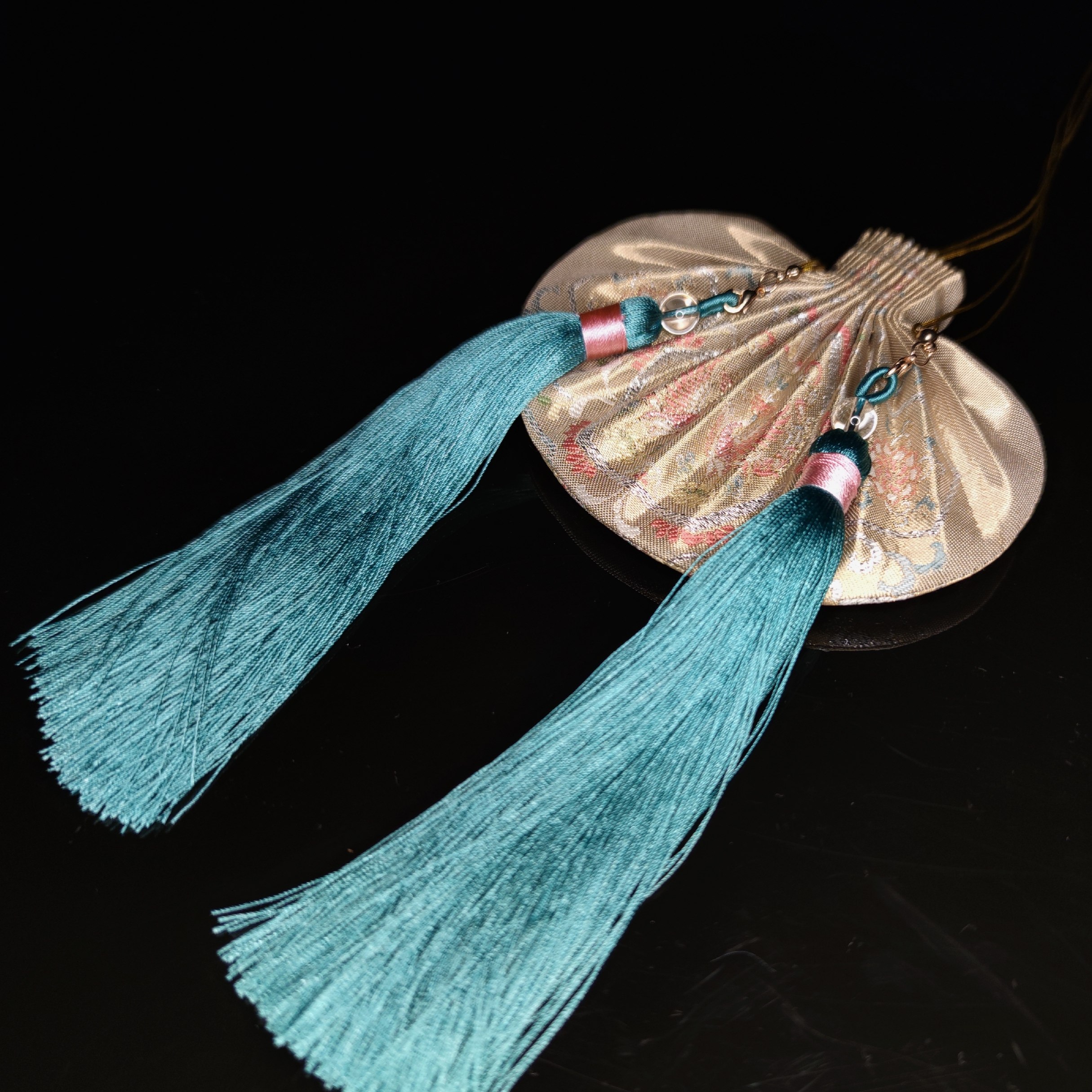 鹿野山房小花唐代藻井香囊荷包手工纯天然精油香包