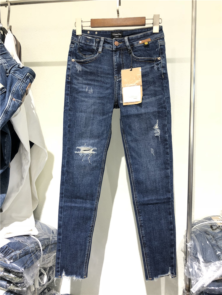 依炫韩秋冬时尚新款女裤2021蓝色磨破补丁修身显瘦小脚九分牛仔裤