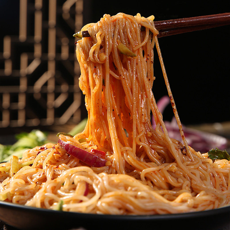 东北特色美食麻酱拌冷面真空方便速食朝鲜韩式凉拌小麦大冷面酸甜