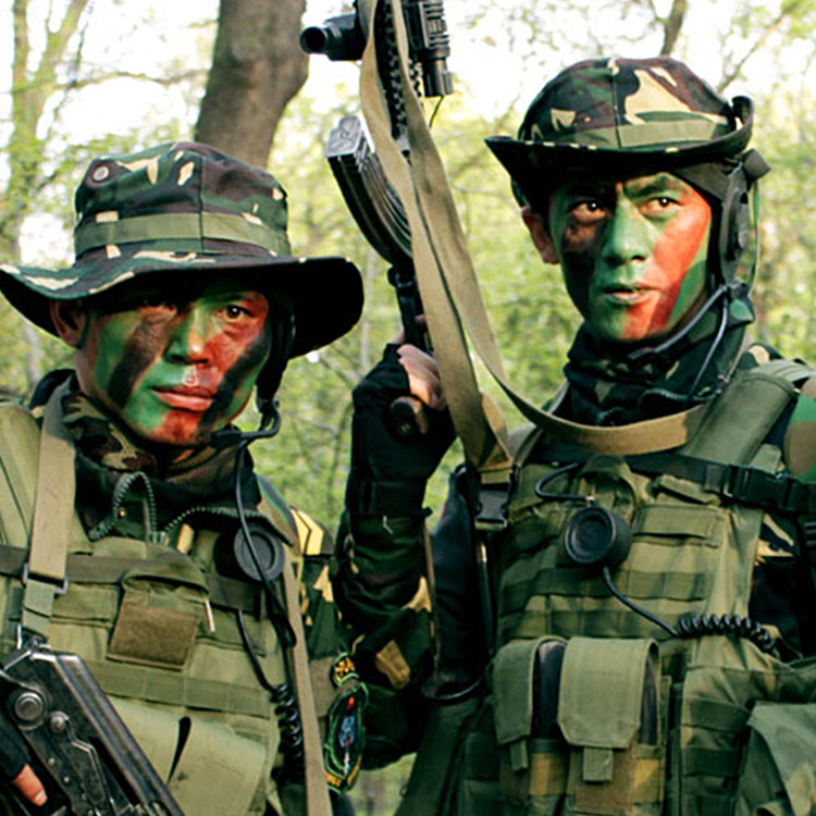 迷彩化妆户外真人cs涂料伪装特种兵彩笔油彩吉利服