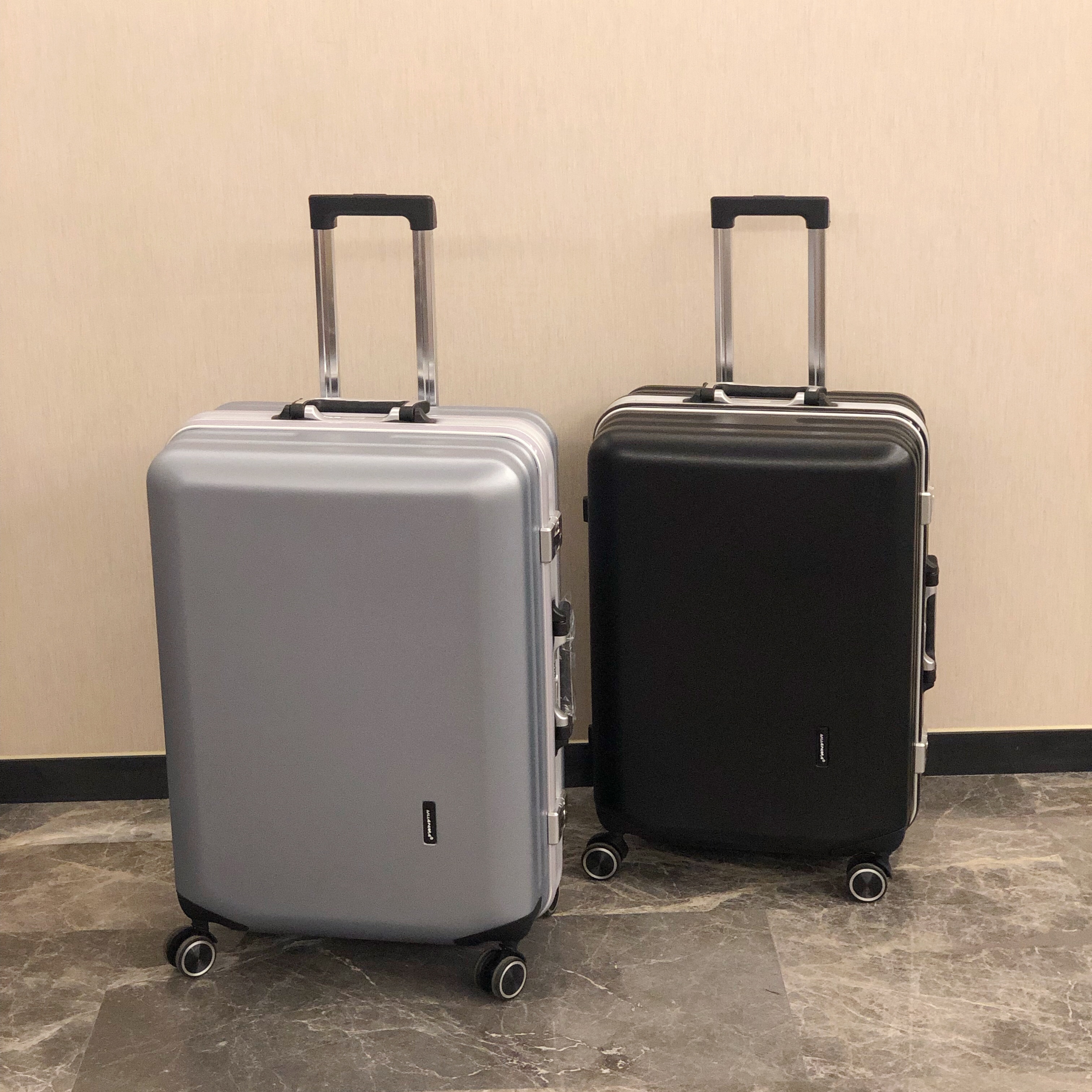 行李箱结实耐用拉杆箱网红学生铝框24寸万向密码旅行箱