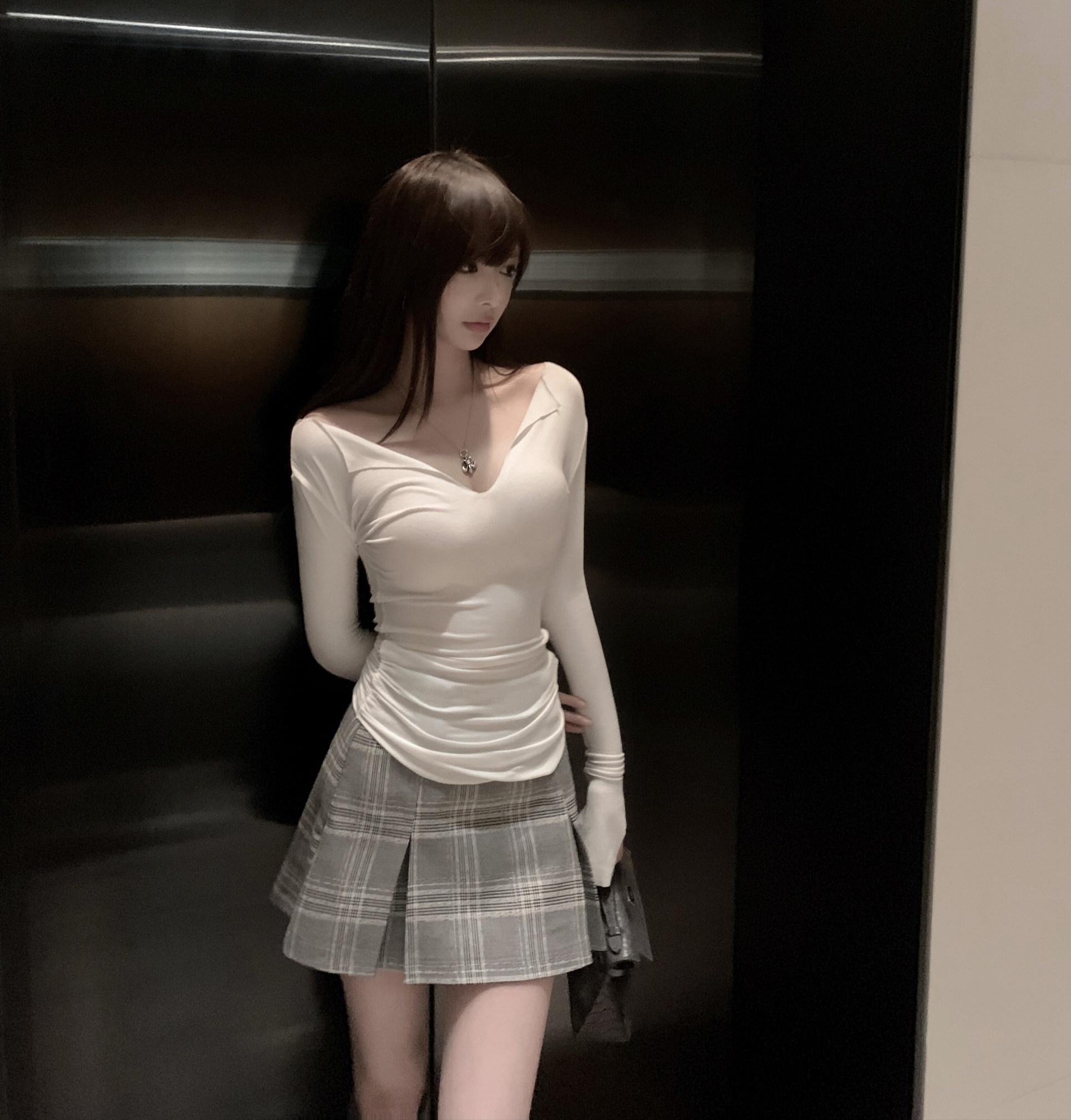 chicyou打底连衣裙连衣休闲包长袖性感百搭显胸辣妹连衣裙