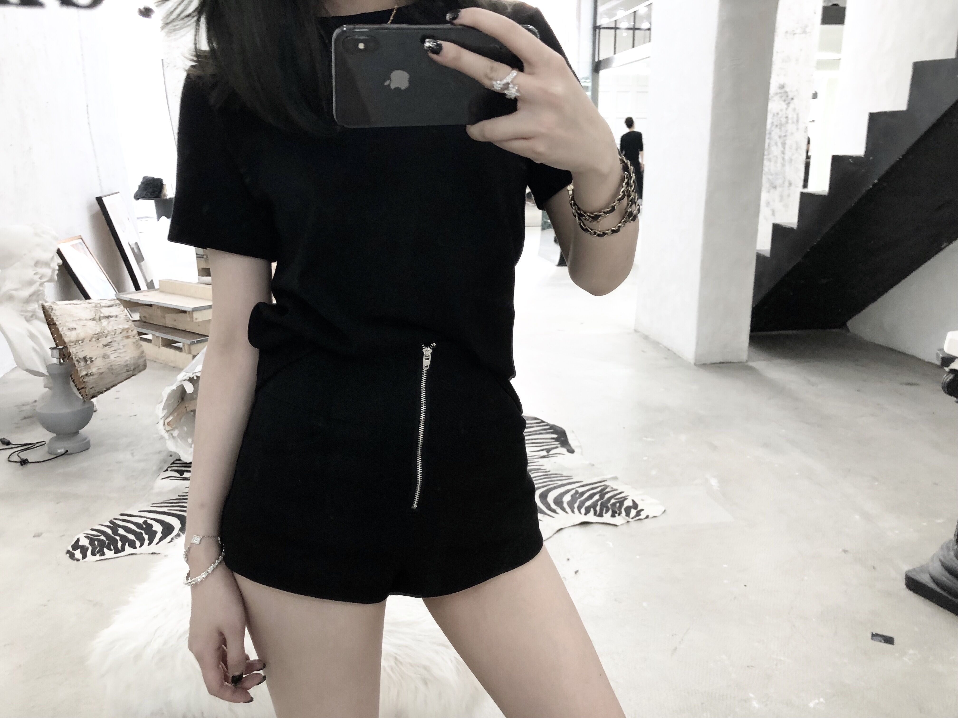 chicyou 高腰显瘦大长腿百搭拉链装饰黑色热裤牛仔短裤紧身裤