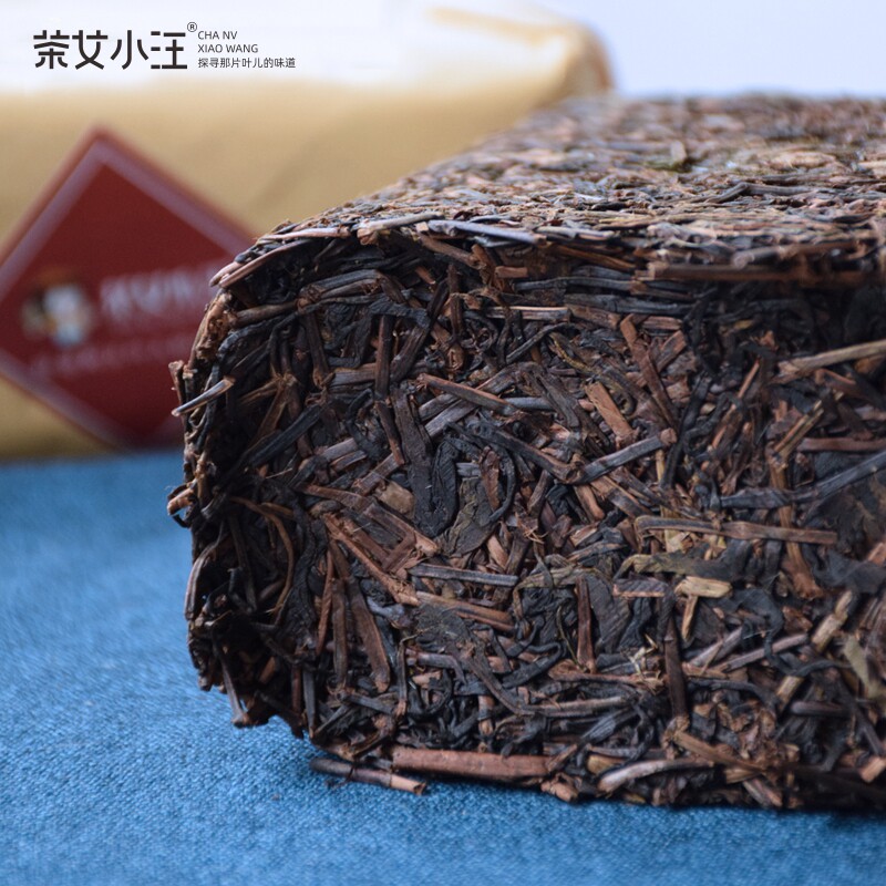 红苔茶蔡2016年茶厂龙茶厂康砖黑500g小汪茶女路边其它黑茶