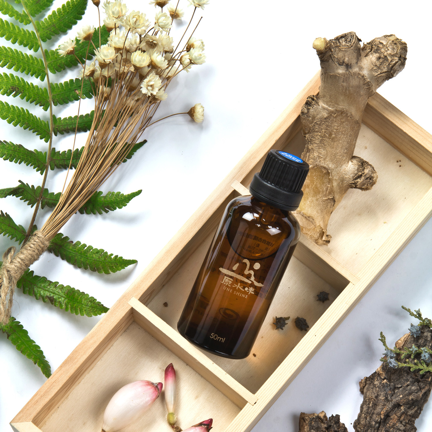 按摩腹部原水奔放自由精油舒缓保暖女性子宫身体护理油