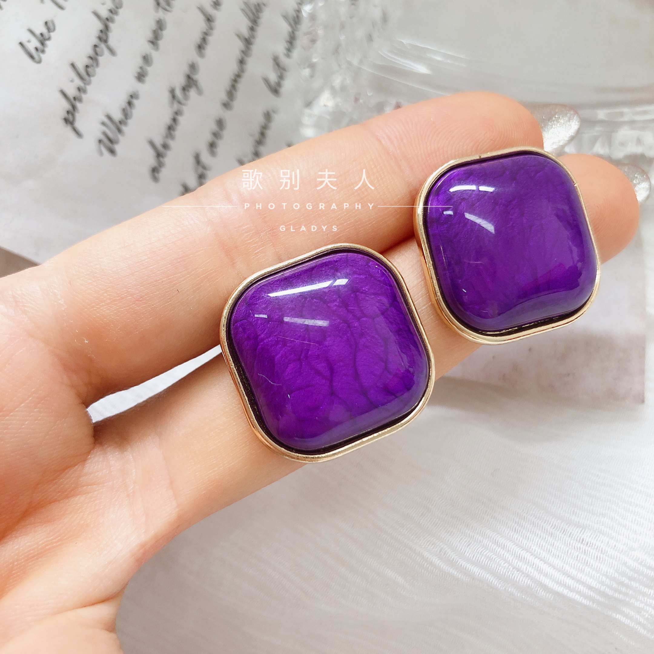 歌别夫人万物复古港风时髦紫色宝石镀金方形耳环