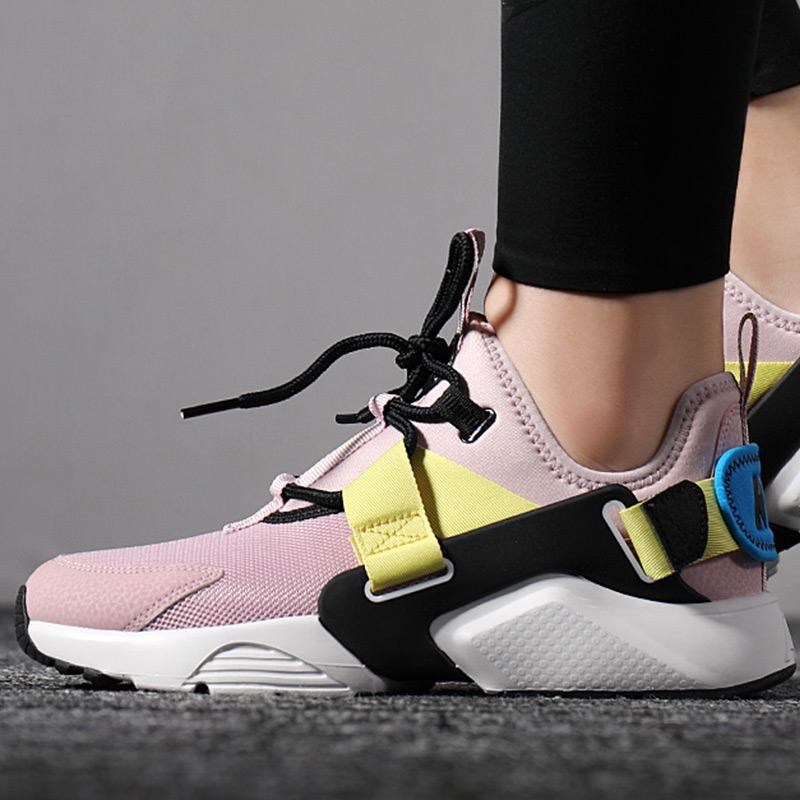 nike耐克女子wnikeairhuarachecitylow复刻鞋ah6804002