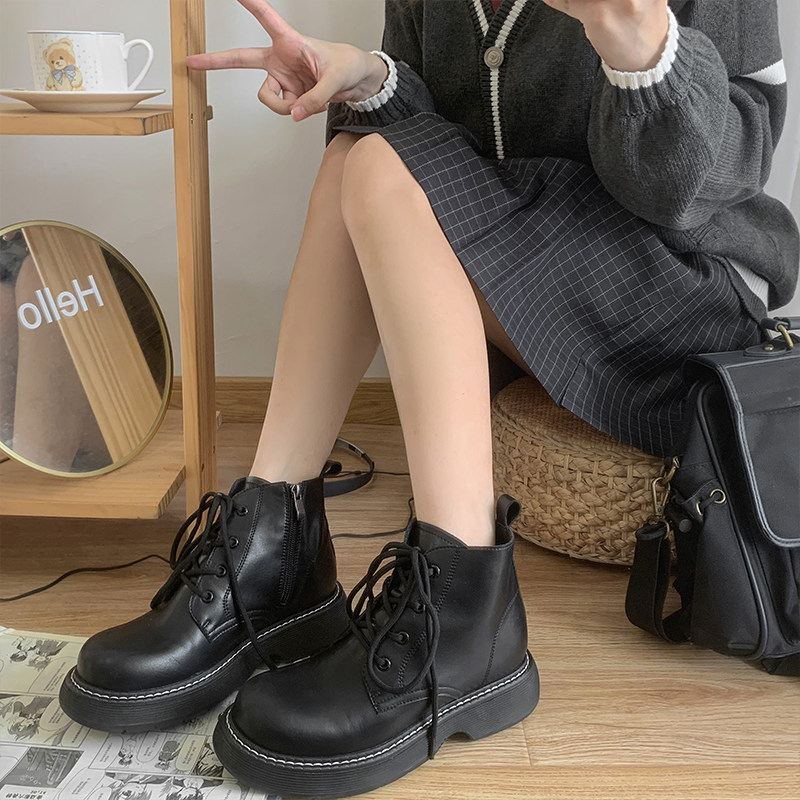 珍珠奶茶真皮马丁靴女4孔jk大头鞋奶茶色时装靴