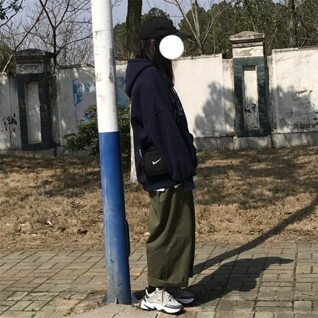Spring and summer retro solid color stitching niche straight overalls men and women couples Japanese trend oversized casual wide-leg pants Spring and summer retro solid color stitching niche straight overalls men and women couples Japanese trend oversized casual wide-leg pants