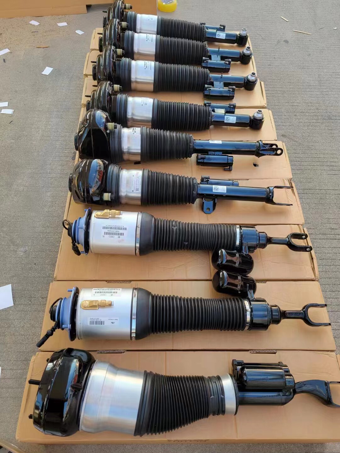 奔驰gle450gls480前后左右减震器弹簧空气悬挂汽车配件原车减震器弹簧