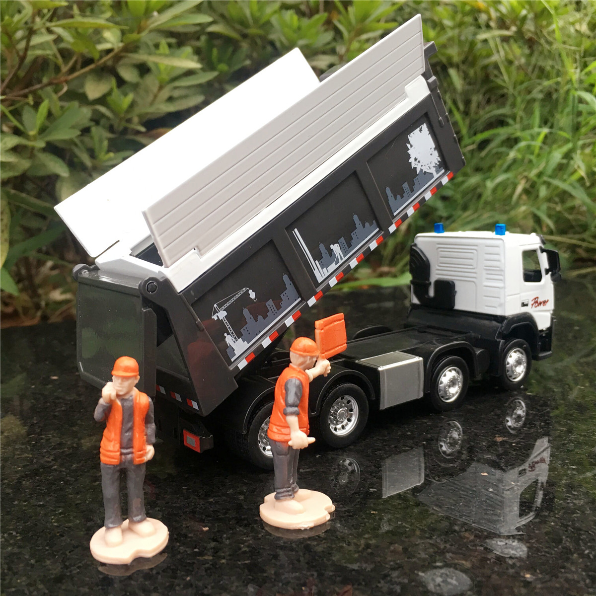 彩珀1:50沃尔沃土矿渣土运输自卸卡车声光回力合金车模儿童玩具