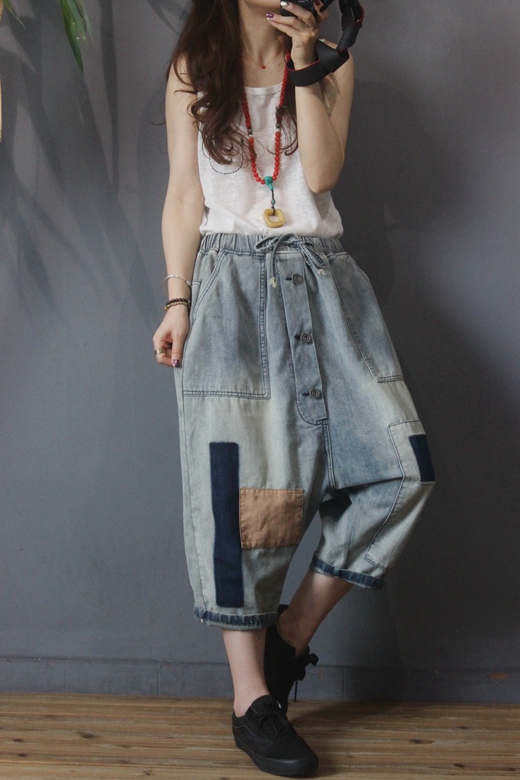 米木木子潮流磨白个性吊裆裤女复古贴布浅蓝牛仔裤