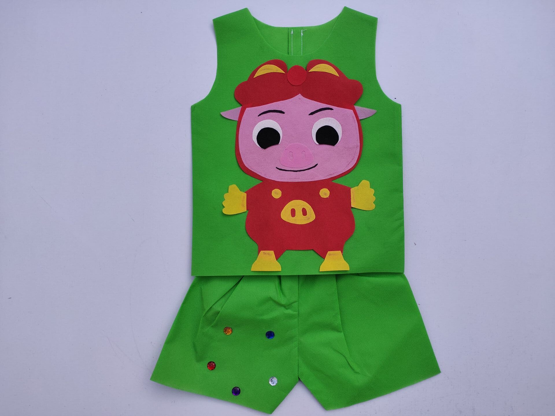 手工环保服装儿童时装秀亲子装男童无纺布走秀服男儿童演出服