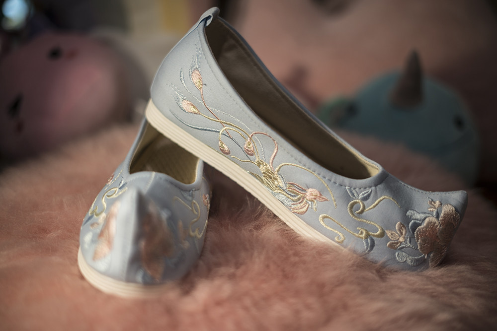 【凤吟】三色晴昼海春夏鞋子女汉服搭配古代绣花翘头弓鞋现货包邮