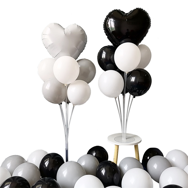 黑白桌面生日七个一束摆放地面球束黑白灰高度气球