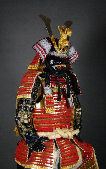 日本盔甲 等身甲 轻量甲 金漆涂赤糸威全密伊予扎具足kj-qw17