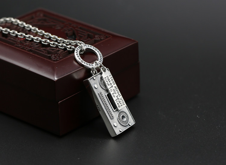 新款s925纯银复古泰银吊坠录音机怀旧经典情侣毛衣项坠