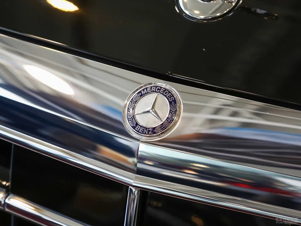 奔驰c180l c200l e200l e300l s320l s400l中网小标 前格栅小标