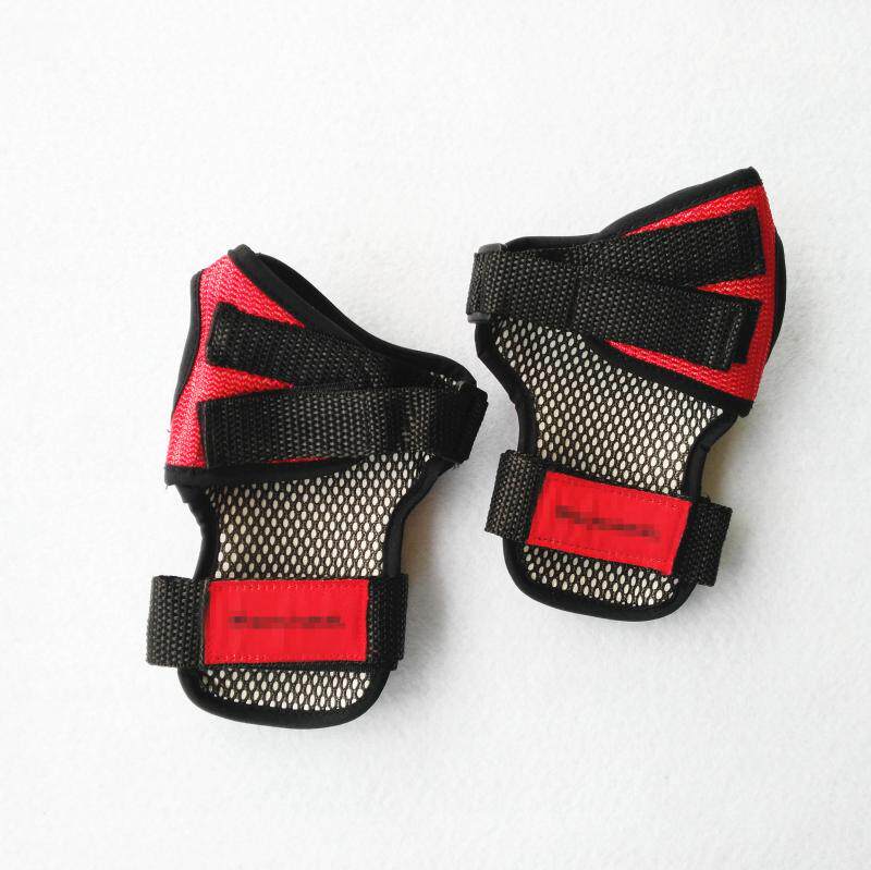 护手手腕黑红溜冰轮滑运动护腕手掌护具滑雪运动护具
