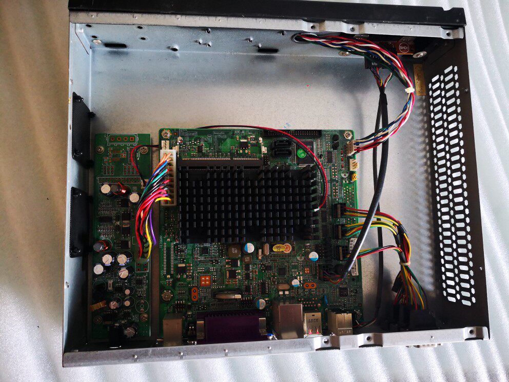 线程系统d525迷你小主主机终端机nas群辉功耗cmmb终端