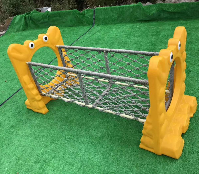 幼儿园室外儿童钻洞爬网组合体能训练感统平衡大型组合式游乐设备