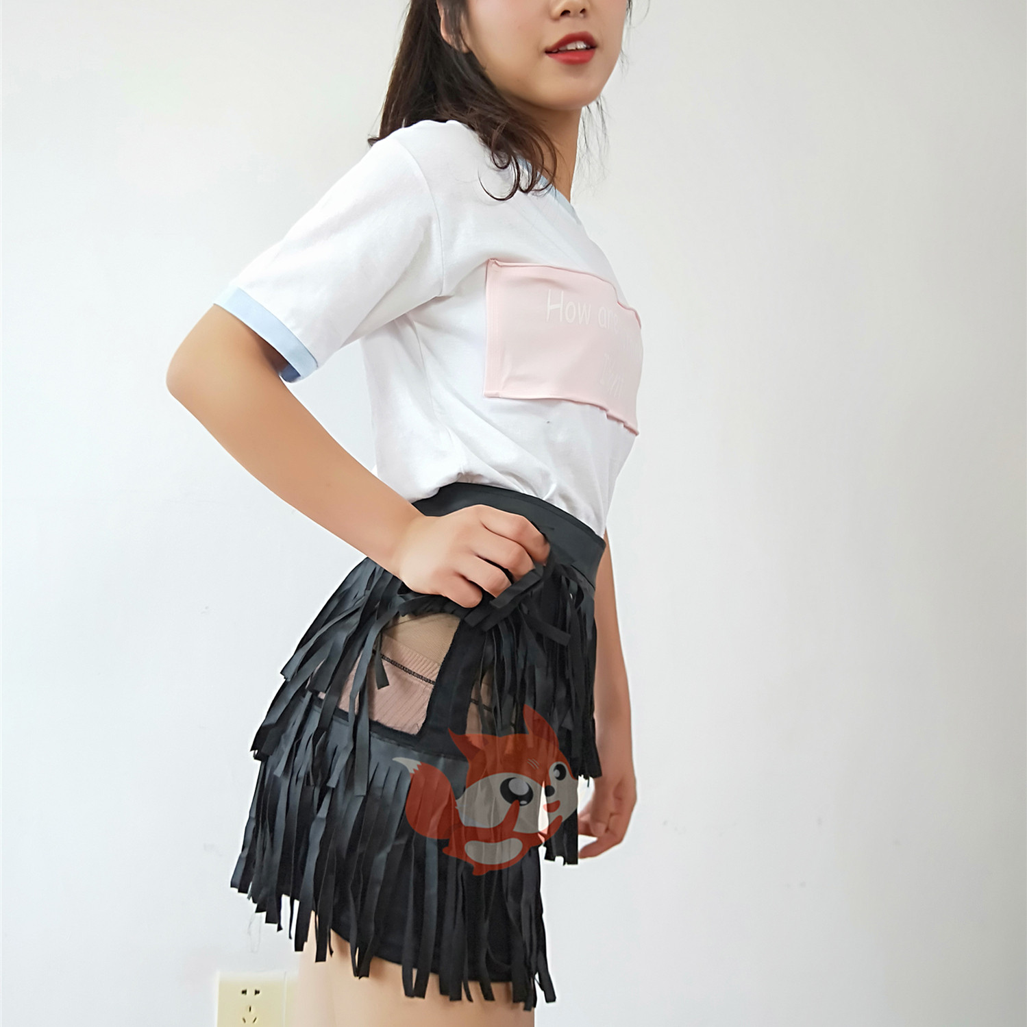 proudfox夜店装超短裙走光野外露出超露她秘户外包臀