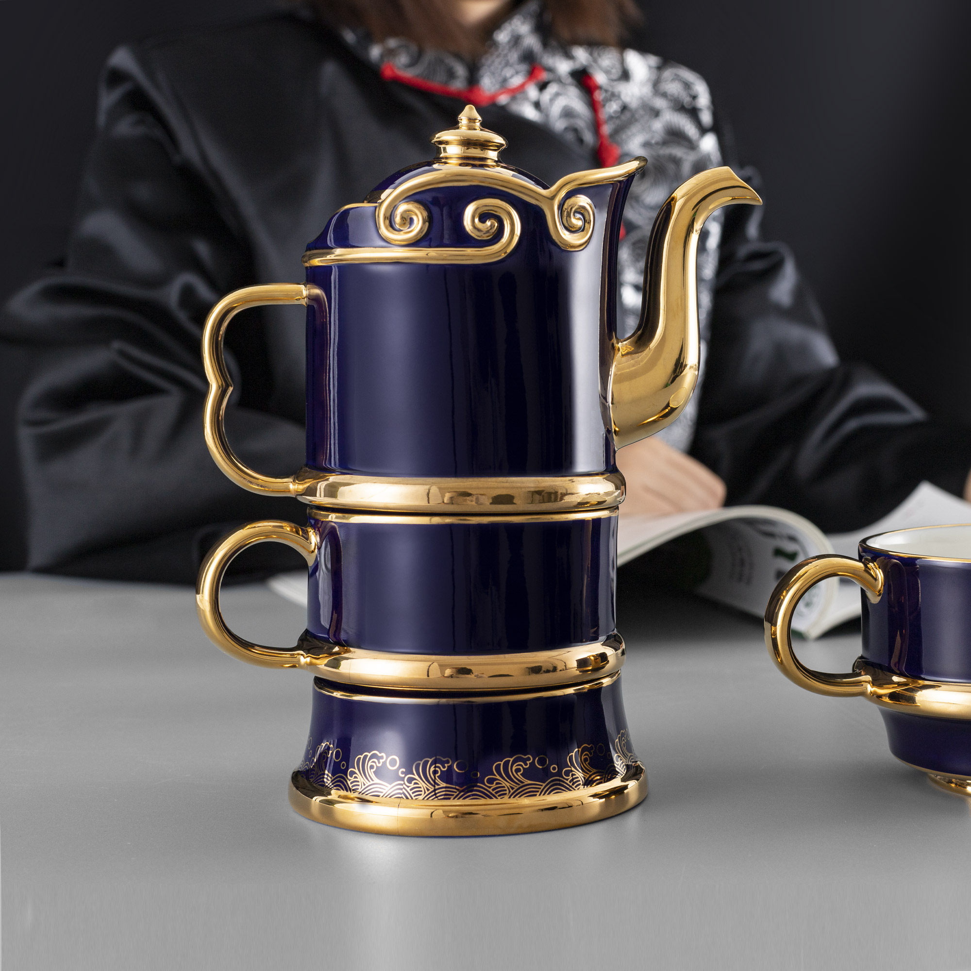 荣朝创蒙骨质盒装礼盒商务礼品元素创意文创蒙多穆壶文化创意杯子