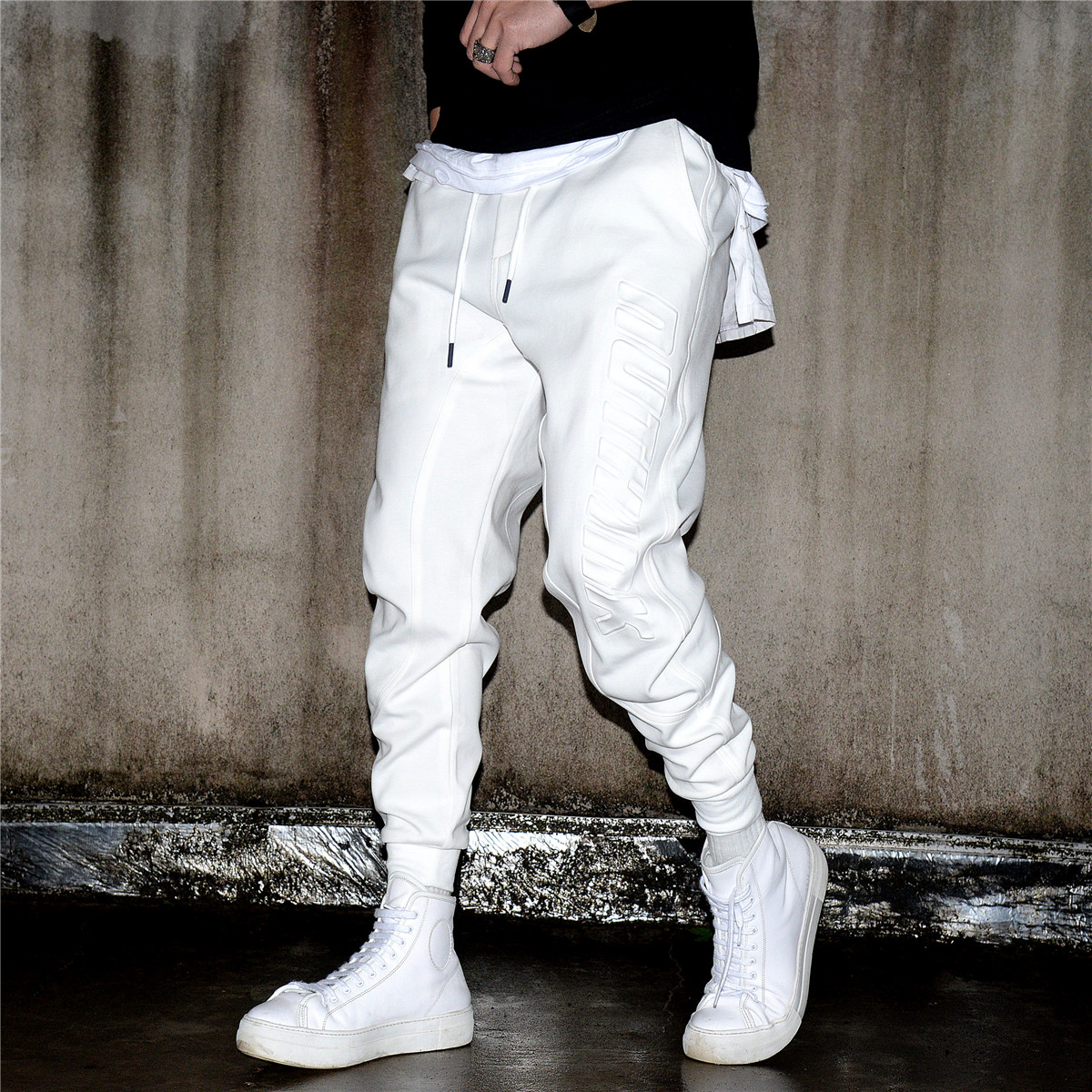 纯色立体字母印花微跨束脚运动卫裤潮流百搭贴标哈伦休闲九分裤男