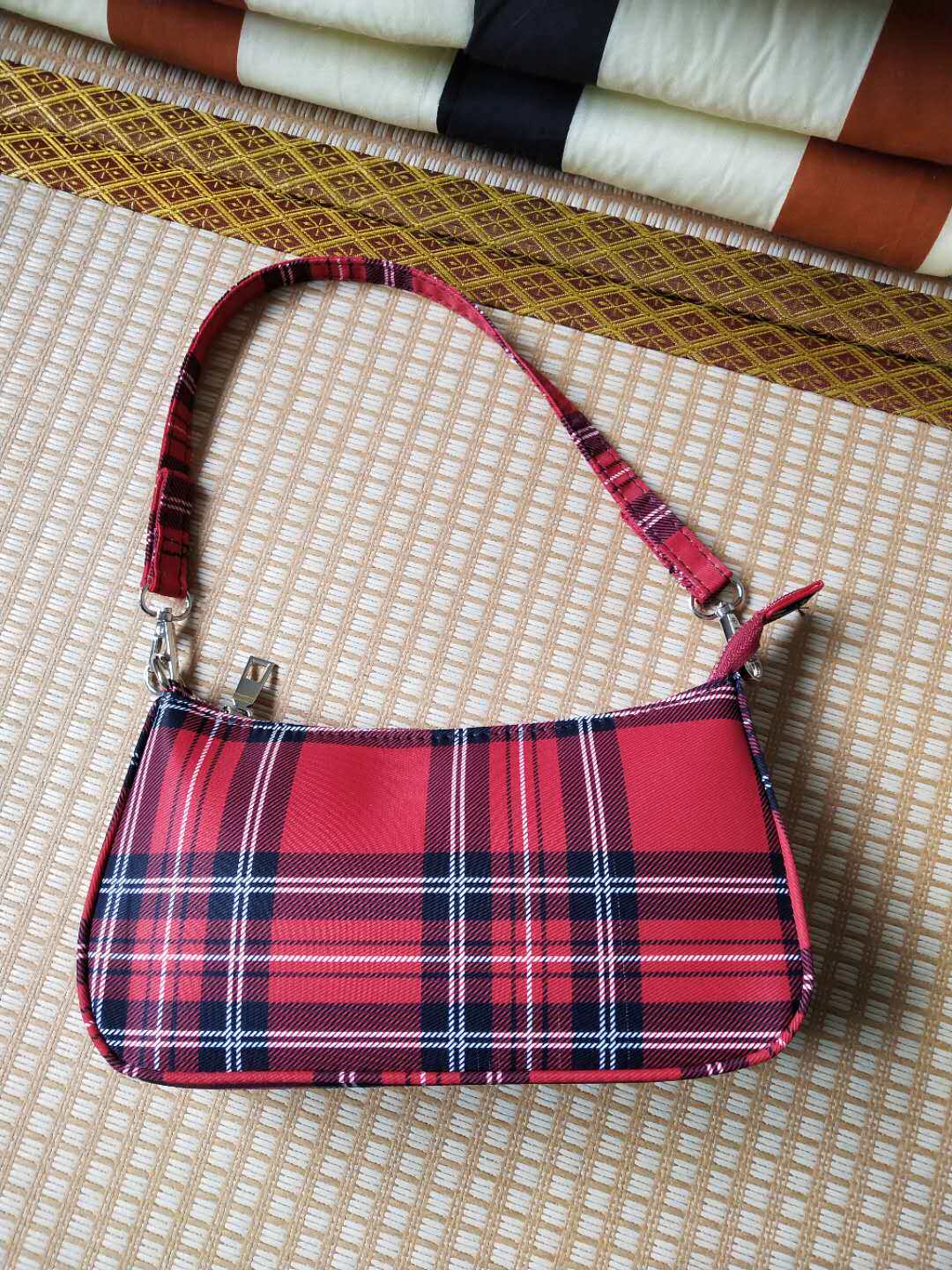 复古蓝白色格子腋下法棍包包女小红书同款2019秋冬百搭单肩手提包