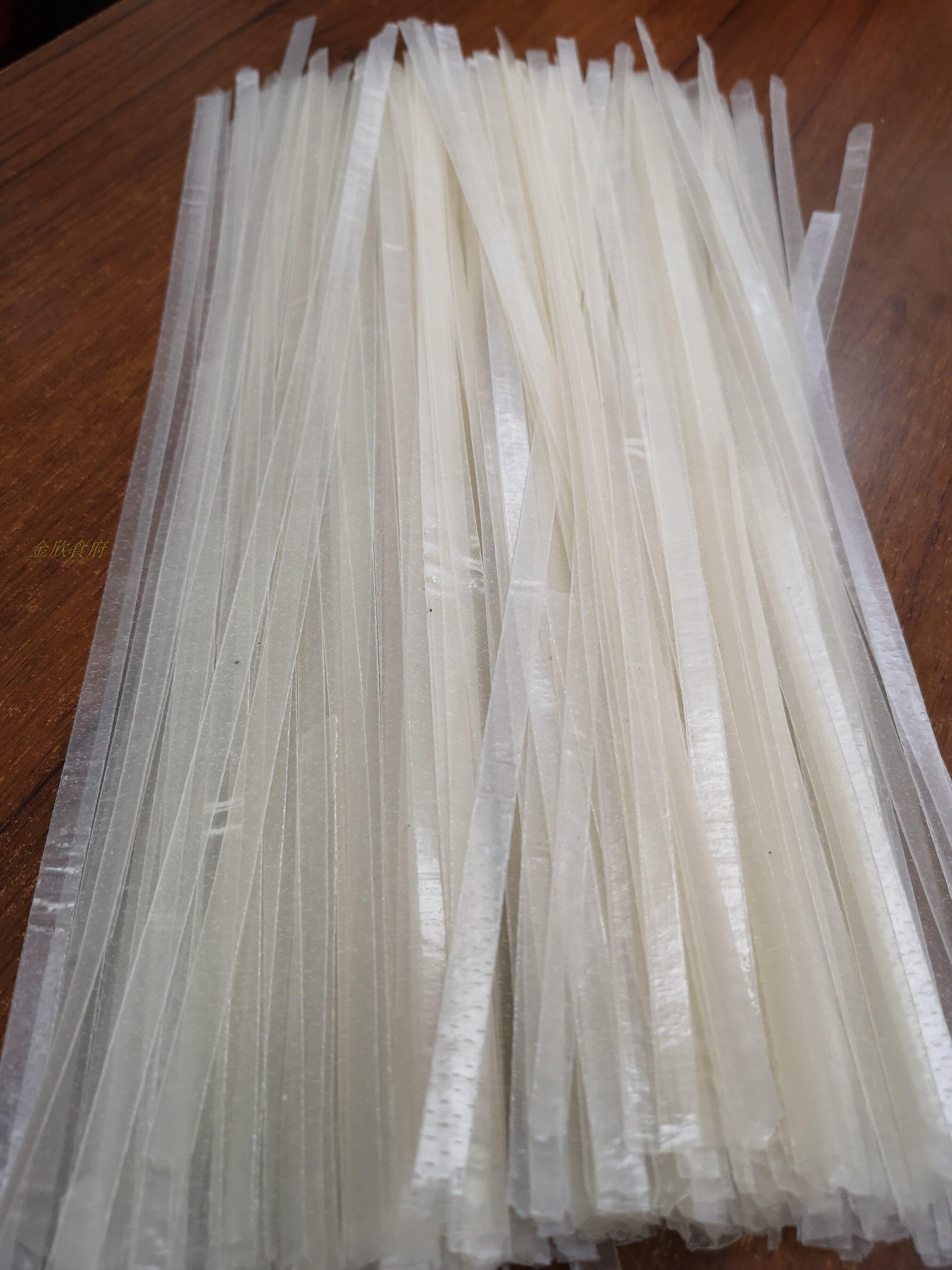 绿豆粉皮水晶粉皮东北大拉皮宽粉条凉皮可凉拌热炒涮锅汤2斤包.