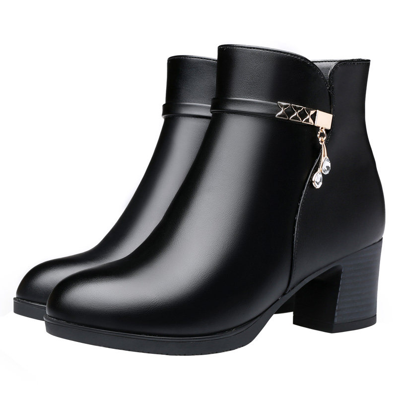 秋冬季妈妈短靴真皮单靴女靴粗跟中跟皮鞋女加时装靴