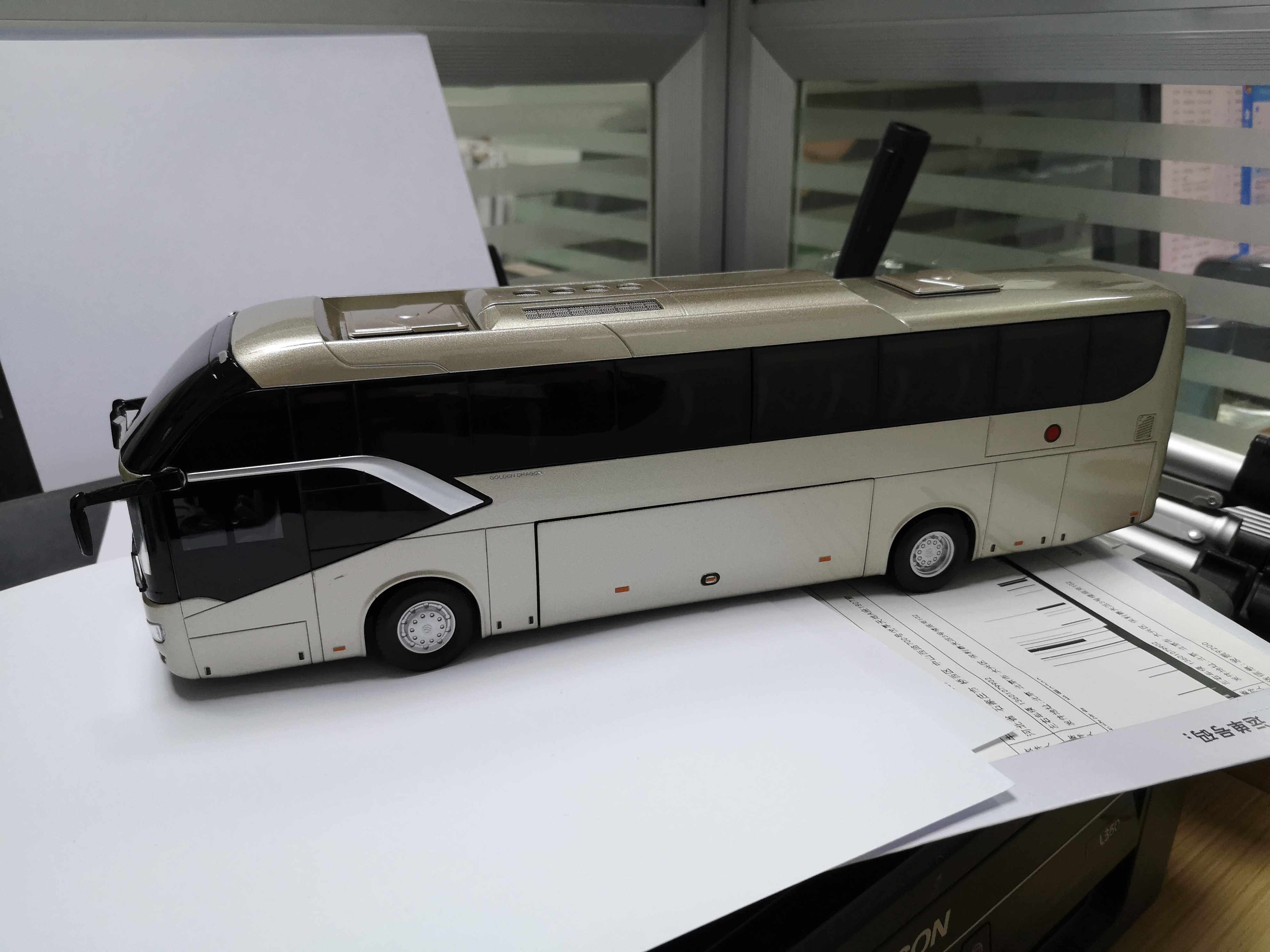 原厂厦门金旅客车金龙xml6122凯歌巴士大巴合金车模