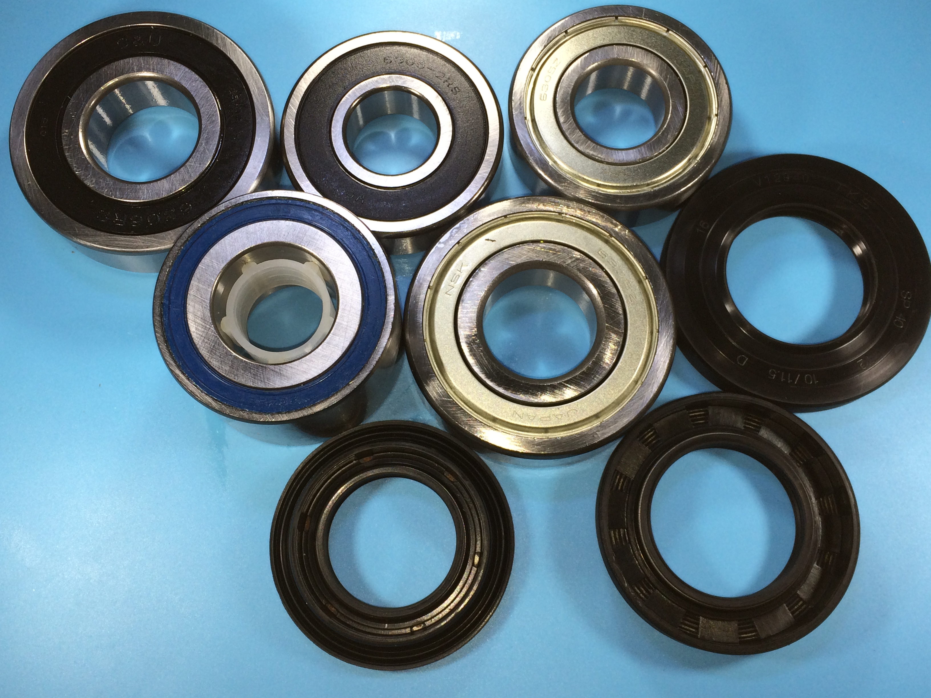 海尔适用滚筒洗衣机三角架轴承油封水封密封圈备件洗衣机配件