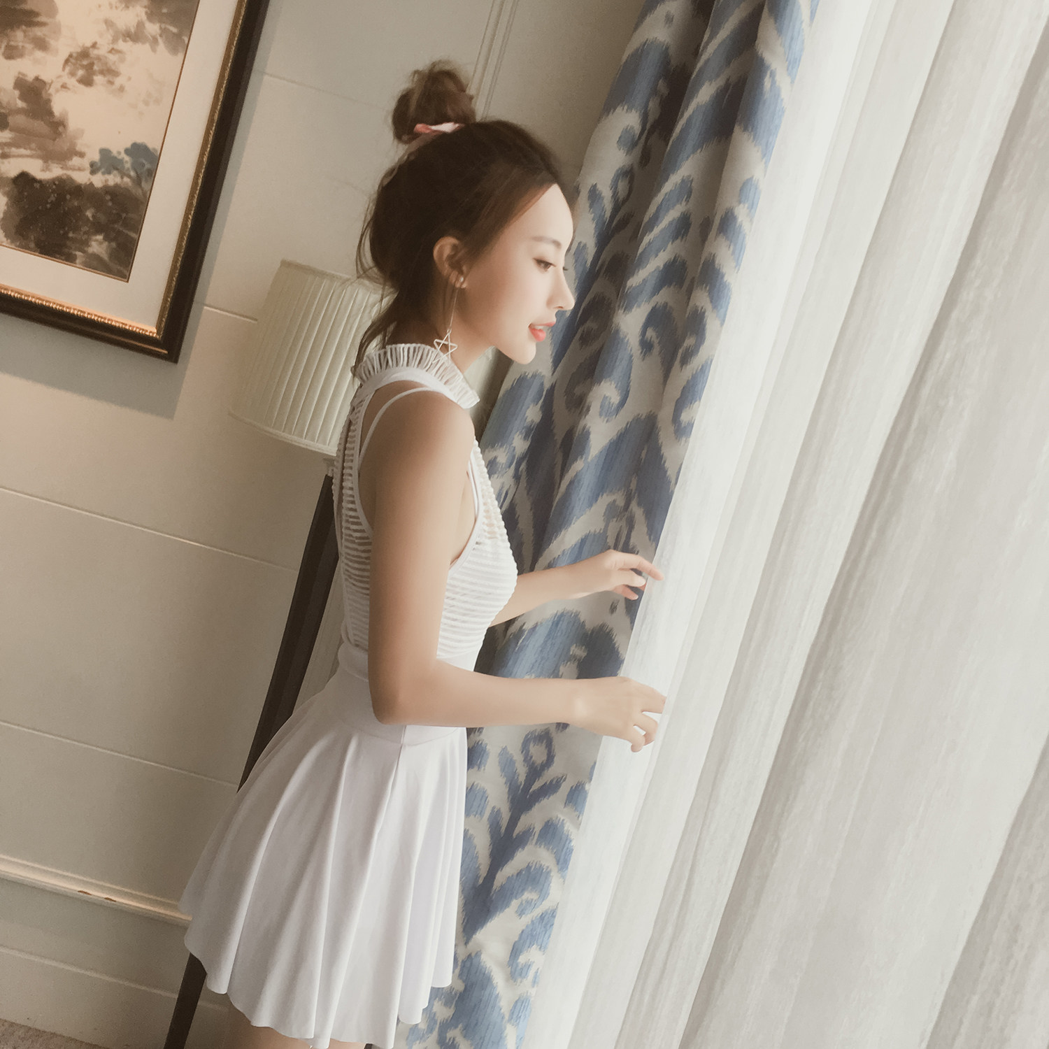 纯白色蕾丝连体泳衣女保守高领裙式游泳衣显瘦遮肚温泉泳装性感