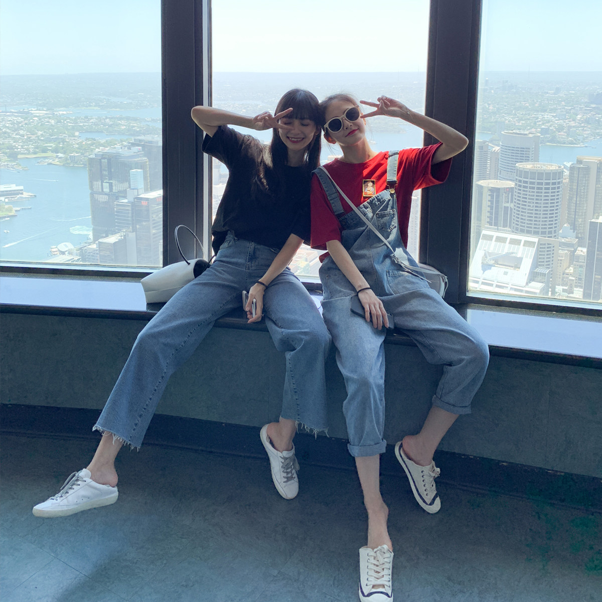 小镇姗姗海岸爵士网红牛仔背带裤女2019新款春季显瘦减龄吊带裤