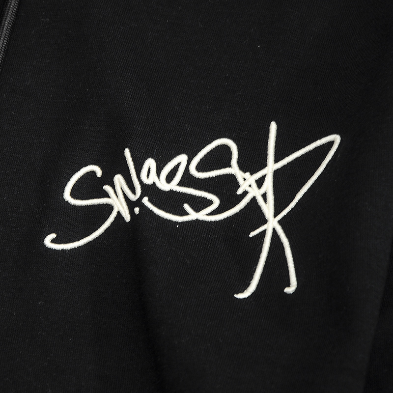 篮球明星尼克杨"swaggy p"与ak club联名款签名绣花连