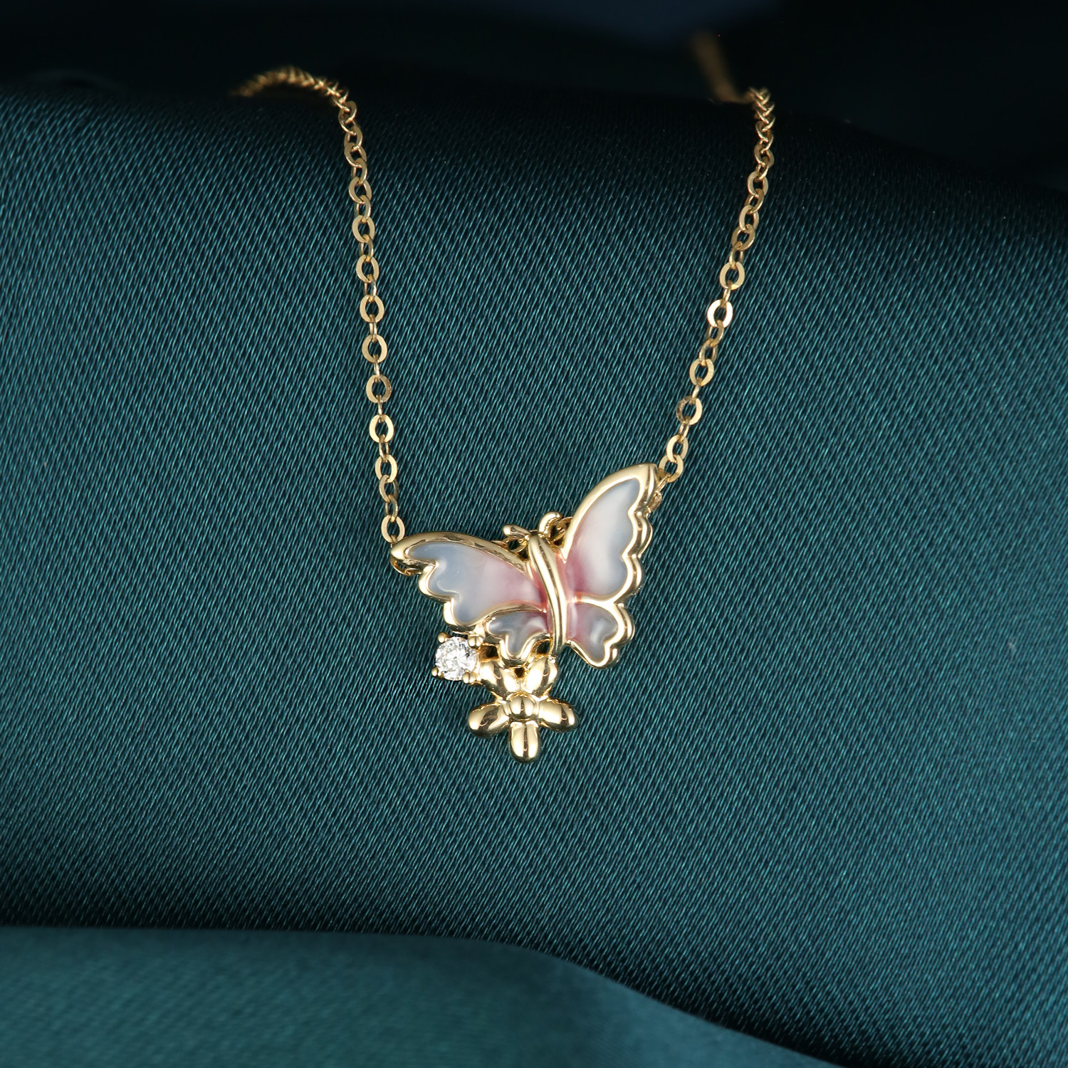 dechuang18k金蝴蝶蝴蝶珐琅吊坠甜美轻盈秀气国潮古风颈饰