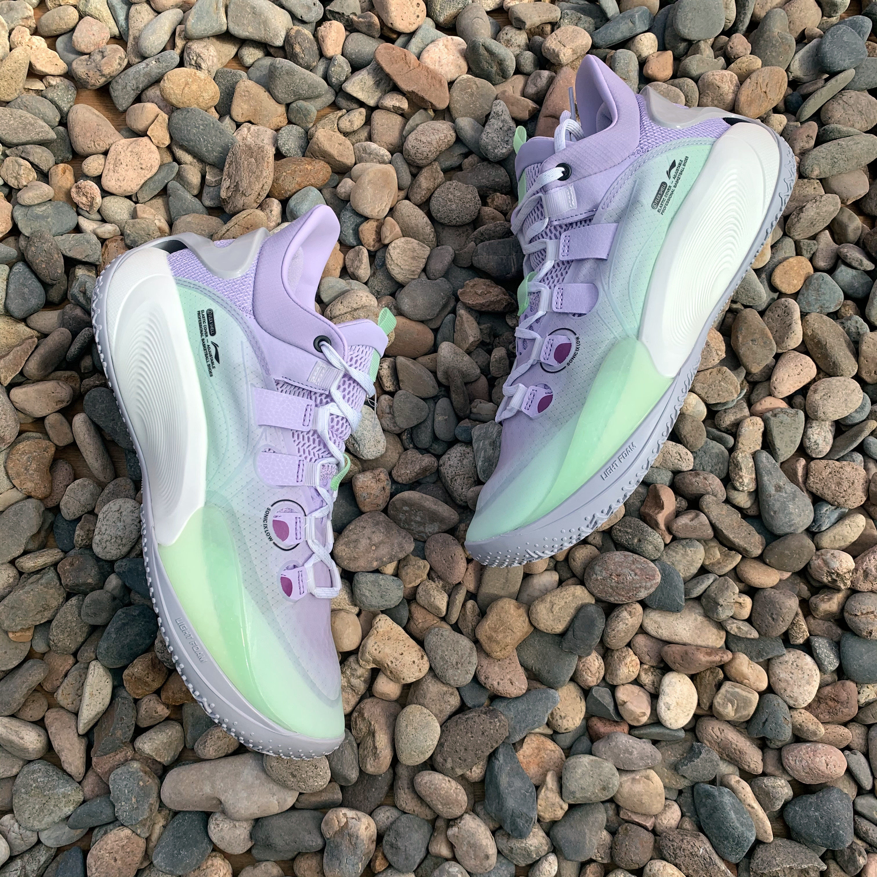 李宁音速黑白樱花2021夏季新款男子轻便减震篮球鞋