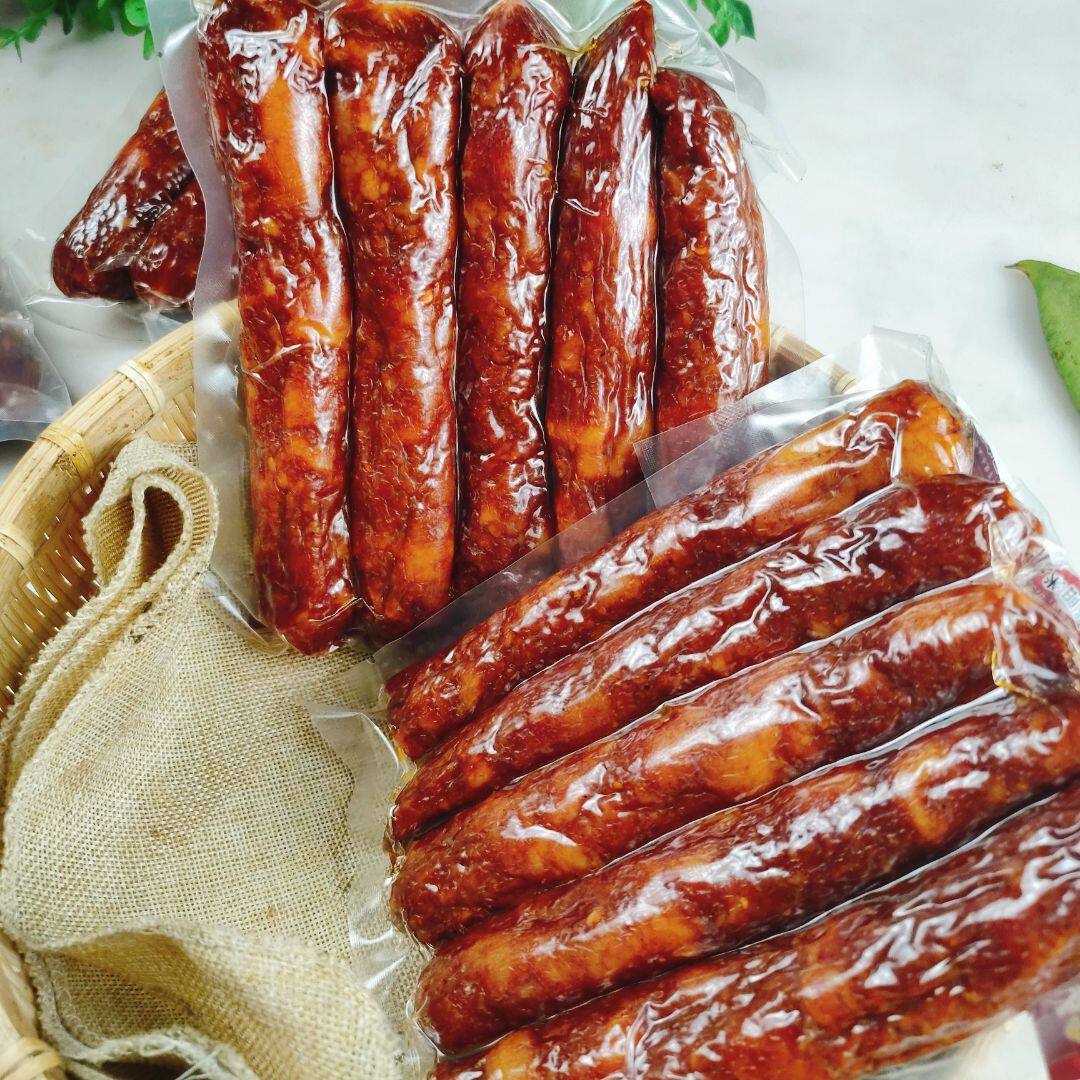 湖南传统工艺柴火熏制香辣辣味香肠手工古法香肠