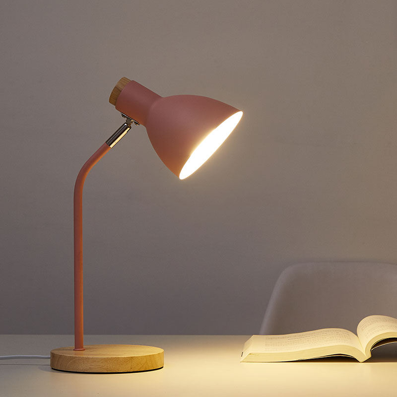 台灯护眼书桌大学生夜读灯简约现代北欧创意