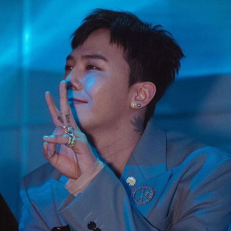 权志龙gd同款小雏菊镶钻男女潮牌耳钉小清新日耳钉