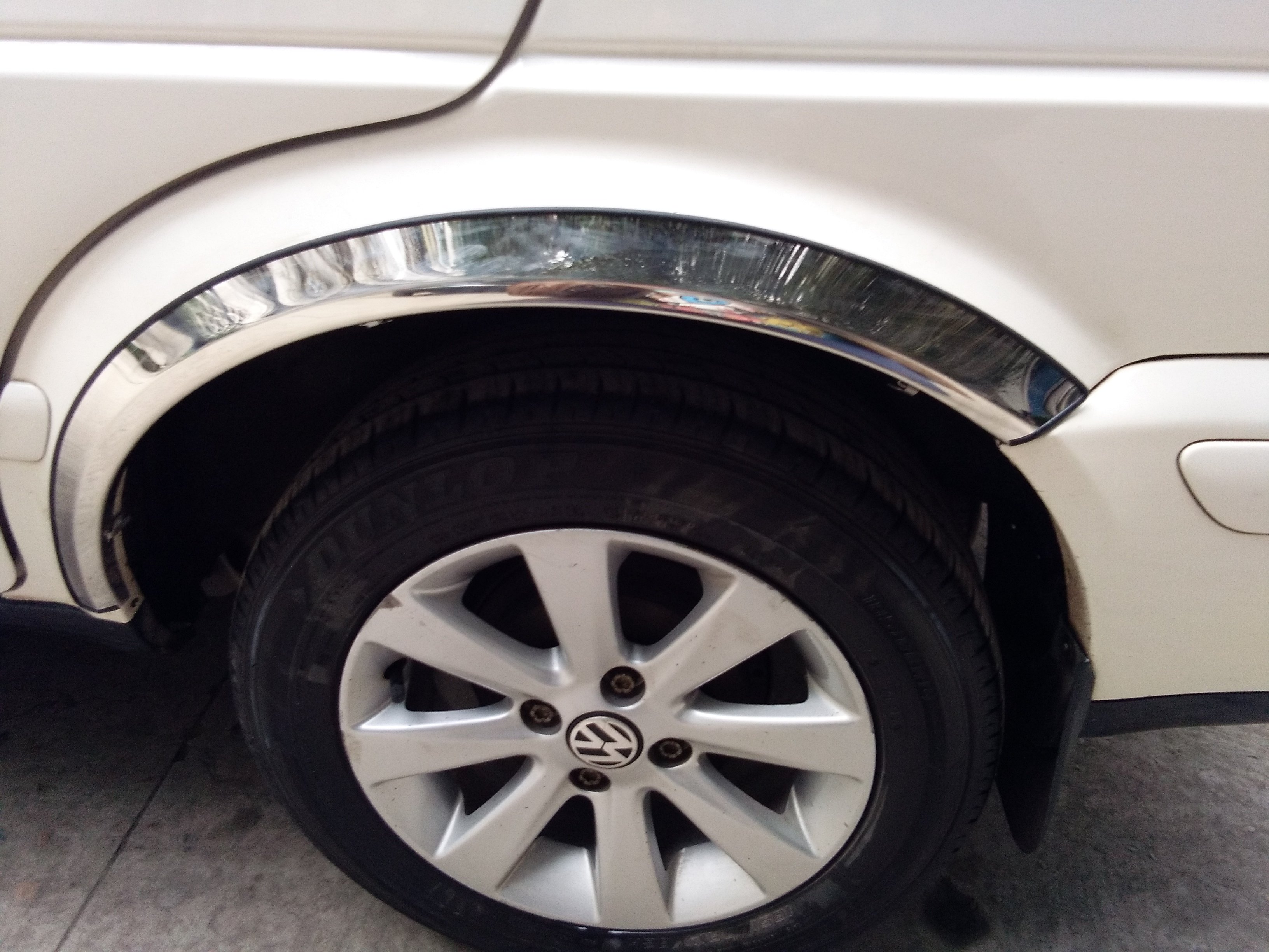 桑塔纳适用大众普桑20003000志俊畅达捷达加厚轮眉